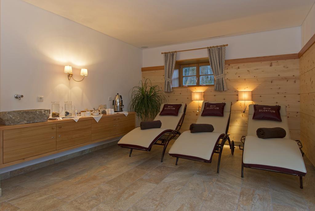 Silentium Dolomites Chalet Since 1600 Monguelfo-Tesido / Welsberg-Taisten Exterior photo