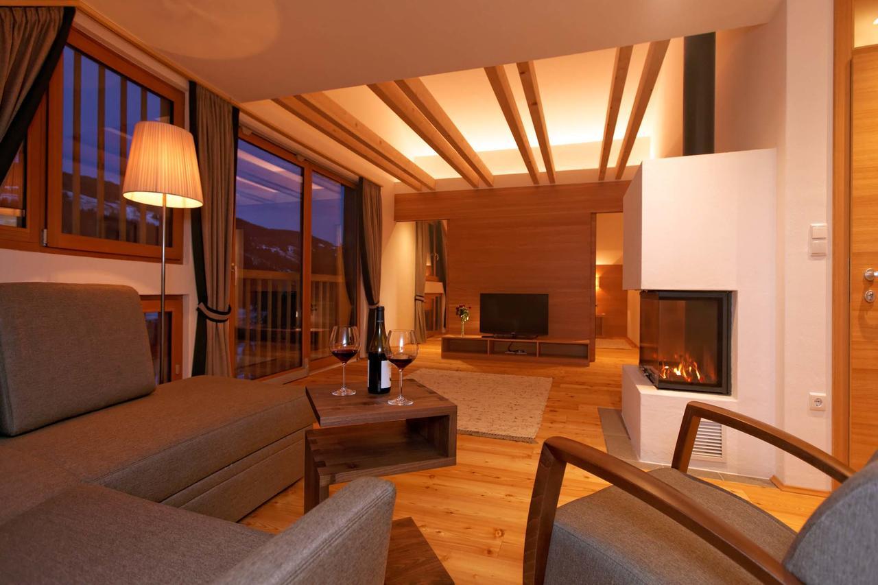 Silentium Dolomites Chalet Since 1600 Monguelfo-Tesido / Welsberg-Taisten Exterior photo